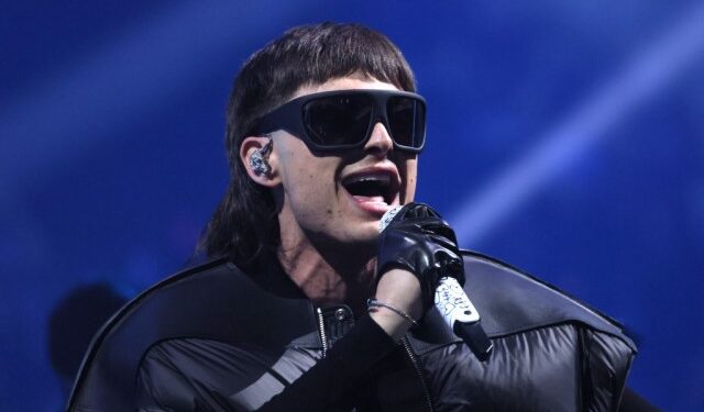 Festival de Viña del Mar ratificó show de Peso Pluma pese a las críticas