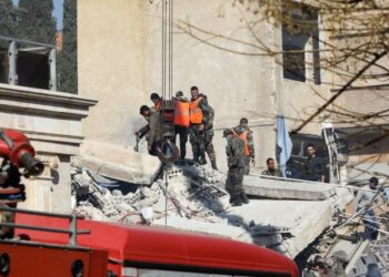 Irán amenaza con vengarse de Israel por bombardeo en Siria