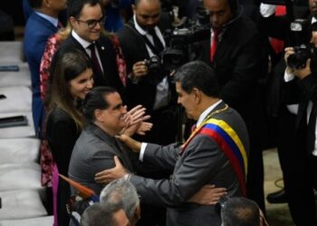 Roberto Deniz advierte que Maduro quiere “normalizar” la figura de Alex Saab