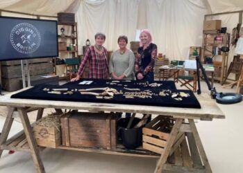 Arqueólogos hallaron un cementerio medieval y se sorprendieron por la “niña con colgantes de oro”