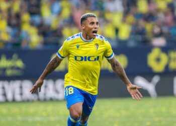 Entrenador del Cádiz aseguró que el venezolano Darwin Machís tiene complicado jugar ante el Valencia