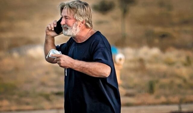 Alec Baldwin vuelve a ser acusado de homicidio involuntario por muerte en el set de filmación