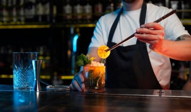 Dejó en herencia los dedos de sus pies para que hagan con ellos un famoso cóctel