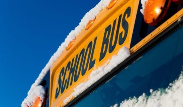 VIDEO: La brutal agresión contra una niña venezolana en un autobús escolar en Queens