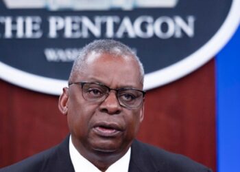 Dan de alta a secretario de Defensa de EEUU tras hospitalización que causó polémica