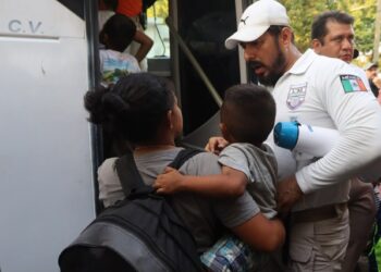 Caravana en el sur y secuestro de migrantes en el norte, la crisis que no cesa en México