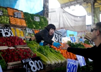 Argentina cierra 2023 con peor registro de inflación en 30 años