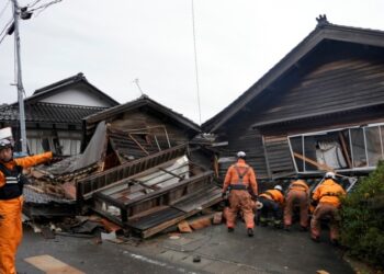 Texas envía autobuses con cientos de inmigrantes a Nueva Jersey ante las restricciones impuestas por Nueva York.