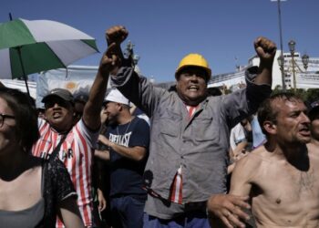 FMI baja previsiones de crecimiento en Latinoamérica por el impacto de crisis en Argentina