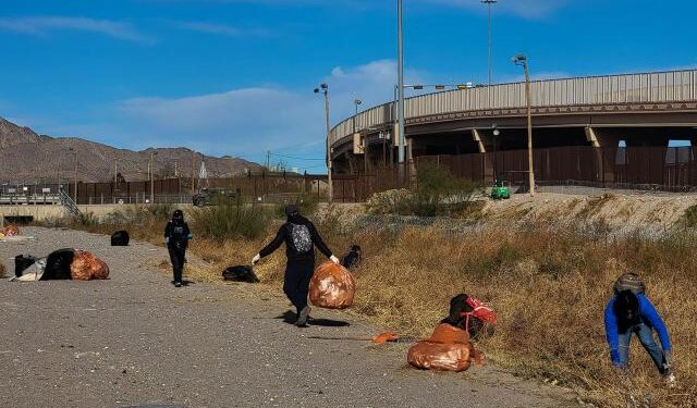 Tras un año de migración, voluntarios recogieron toneladas de basura en la frontera México-EEUU