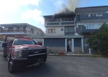 Vivienda se incendió en La California Norte sin victimas que lamentar este #13Ene (VIDEO)