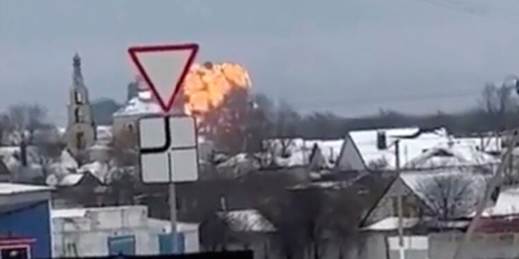 Las fuerzas armadas de Estados Unidos impactaron el martes tres instalaciones de una milicia respaldada por Irán en Irak.