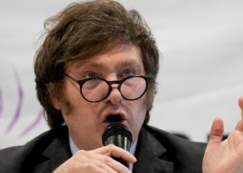 Milei responde a Maduro y lo califica de “empobrecedor”