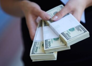 Cheques de estímulo: en qué estado de EEUU se darán pagos directos de nueve mil dólares