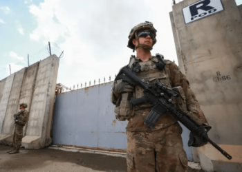 EEUU bombardeó instalaciones de milicias proiraníes en Irak en represalia a los ataques contra sus tropas y bases