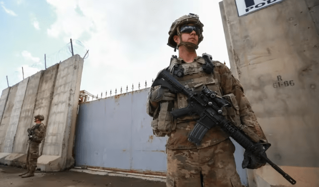 EEUU bombardeó instalaciones de milicias proiraníes en Irak en represalia a los ataques contra sus tropas y bases