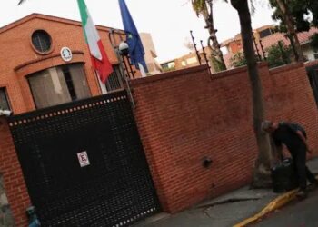 Atención ciudadanos italianos en Venezuela: el nuevo requisito para evitar multas de hasta mil euros