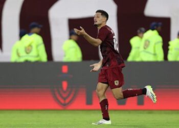 VIDEO: riflazo cruzado de Rivas, a pase de Segovia, amplió la ventaja parcial para Venezuela