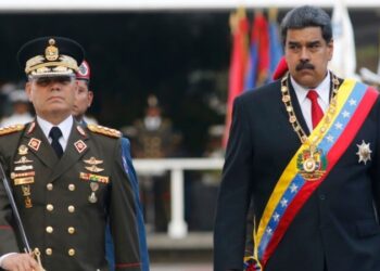 Fuerza Armada de Venezuela expulsa a militares supuestamente implicados en planes conspirativos 