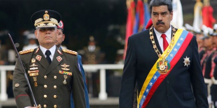 Fuerza Armada de Venezuela expulsa a militares supuestamente implicados en planes conspirativos 