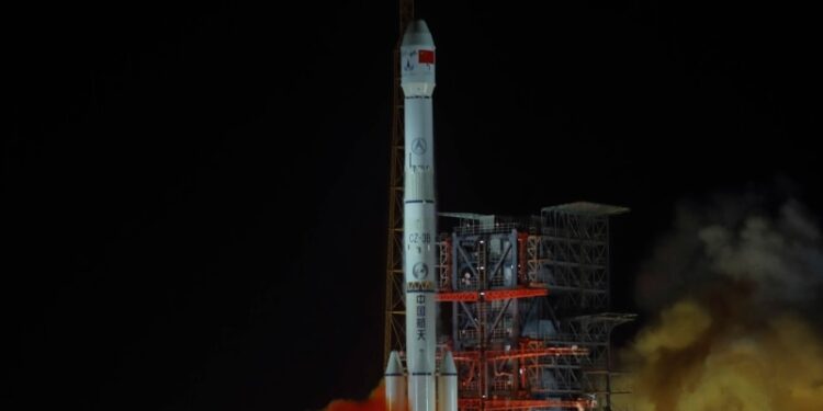 China anuncia que lanzará su próximo rover lunar en la primera mitad del año