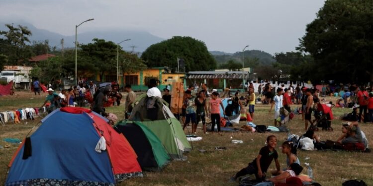 Liberan a cinco venezolanos de grupo de 31 migrantes secuestrados en México