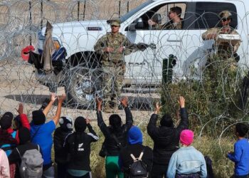 EEUU reabrirá varios puntos de entrada en la frontera sur en plena crisis migratoria