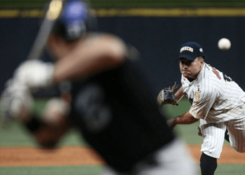 Rito Lugo se robó el show en blanqueo de Leones sobre Bravos