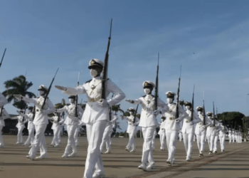 Cómo se robaron 31 fusiles AK-103 en una Base Naval en Venezuela: 13 oficiales enjuiciados solo estaban de guardia