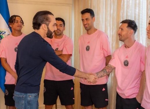 LA FOTO: El saludo entre Nayib Bukele y Leo Messi en El Salvador
