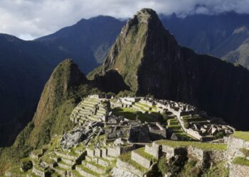 Machu Picchu, la joya del turismo de Perú, luce casi vacía de visitantes en medio de protestas