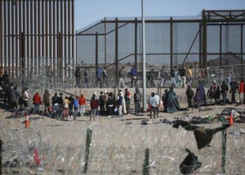 México afirma que la migración se ha reducido a la mitad tras su reunión con EEUU