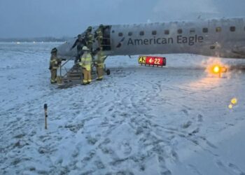 Las costas este y oeste de EEUU se preparan para una nueva ola de nieve y hielo