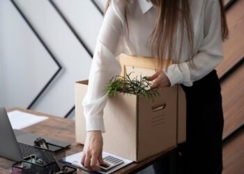 VIDEO: Una joven narró que consiguió trabajo nuevo pero la echaron al sexto día por culpa de sus compañeras
