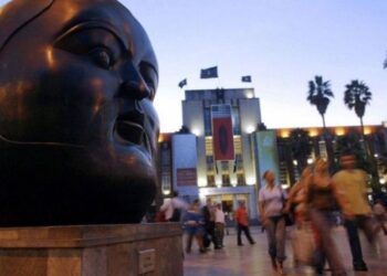 Alertan a estadounidenses no usar las aplicaciones de citas en Colombia tras la muerte de ocho turistas