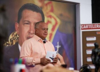 Diosdado Cabello arremetió contra Sebastiana Barráez y la acusó de tener vínculos con paramilitares colombianos