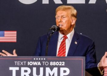 Los republicanos de Iowa abren las elecciones primarias con Trump como claro favorito