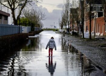 La tormenta Henk deja numerosos daños materiales y un muerto a su paso por Países Bajos
