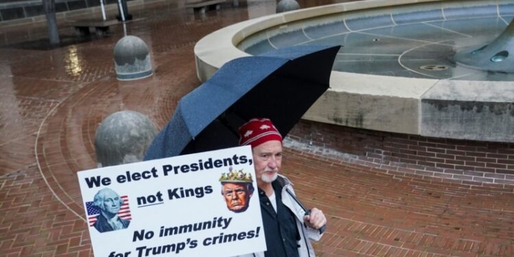 El regreso de Trump a la corte federal de Washington: una sesión sobre inmunidad presidencial