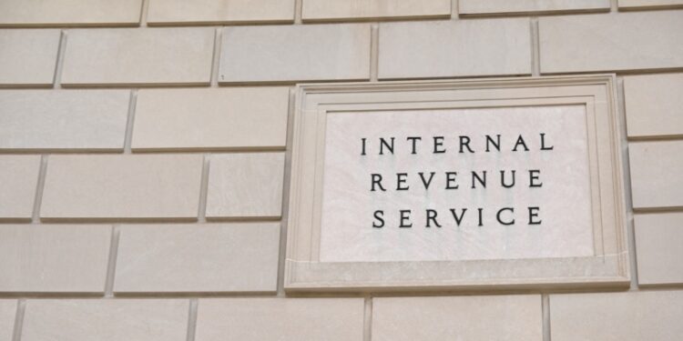 Excontratista de impuestos internos recibe 5 años de cárcel por filtrar datos fiscales de Trump