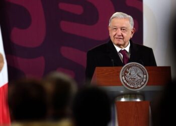 Presidente mexicano niega financiamiento del narcotráfico a su campaña, como reportó medio de EEUU