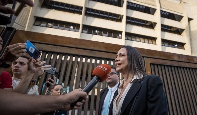 “Bajón de luz” impidió revisión del expediente de María Corina Machado en el TSJ