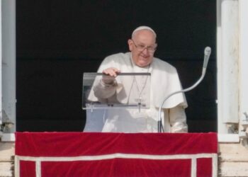 El papa Francisco dice que espera cumplir su promesa de visitar Argentina