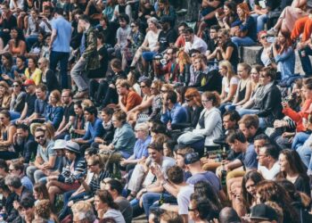 La relación entre los rasgos faciales y la percepción de la clase social, según un estudio sobre estereotipos