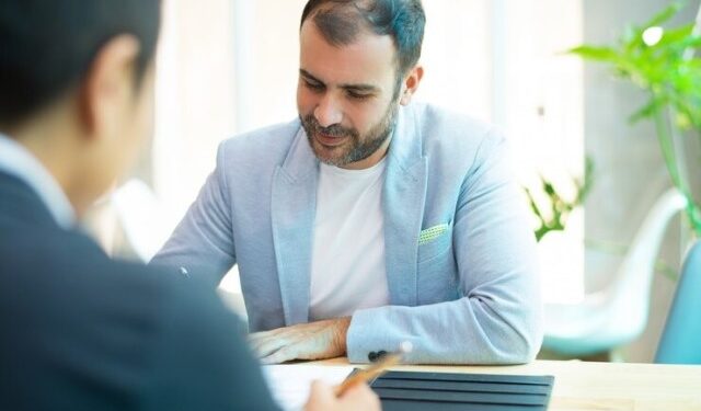 VIRAL: Tuvo una entrevista de trabajo y una de las preguntas lo dejó traumado (VIDEO)