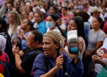 Venezuela: Sociedad civil alerta sobre escalada de persecución, gobierno de Maduro denuncia conspiración