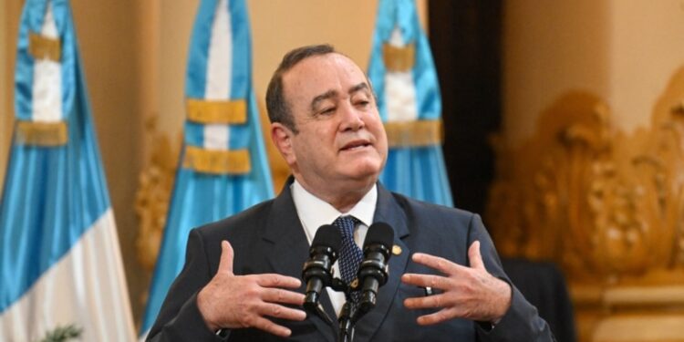 El gobierno de EEUU sanciona al expresidente de Guatemala, Alejandro Giammattei, por vinculaciones a casos de corrupción en su país.
