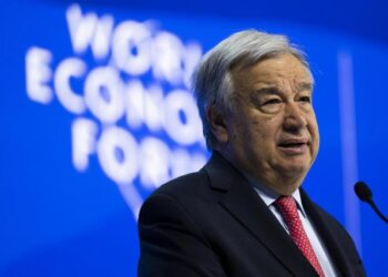 Jefe de la ONU alerta sobre una IA desarollada por firmas tecnológicas “indiferentes a los DDHH”