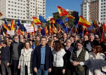 Feijóo se rodea de miles de personas en Madrid contra la amnistía: Vamos a rescatar democráticamente este país