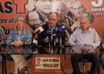 Felipe Mujica, secretario general del MAS, exhortó al CNE a presentar cuál será el cronograma electoral